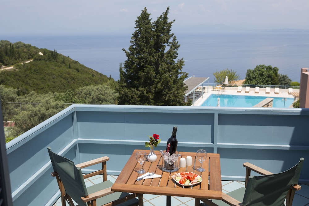 Mira Resort