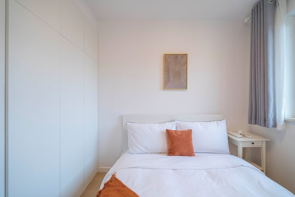 Tyms Changning Spacious 3BR 2BA APT