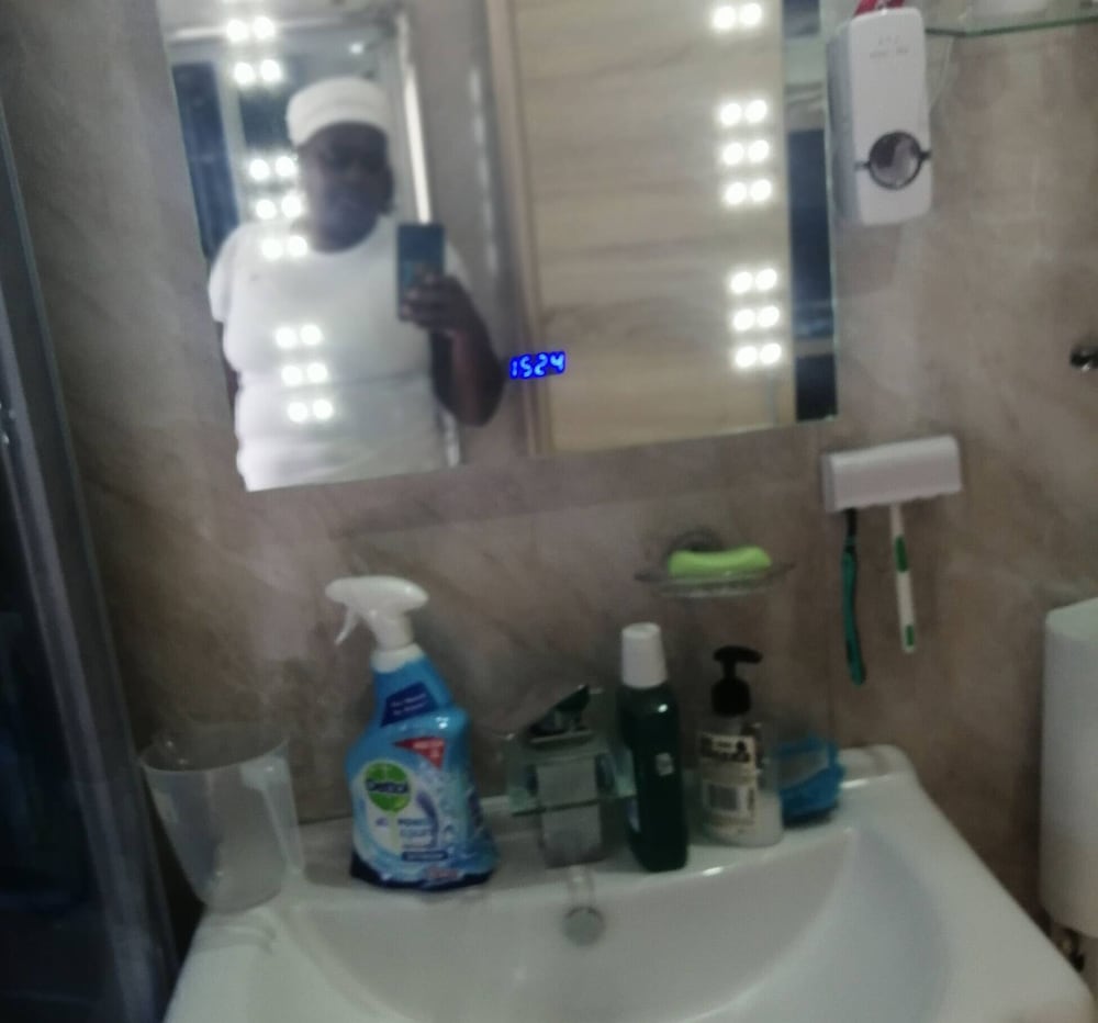 Room-charming Bradford Room to Rent With