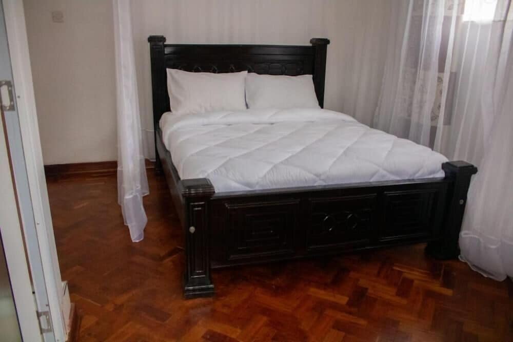 Celio Jardine Lavington view 2