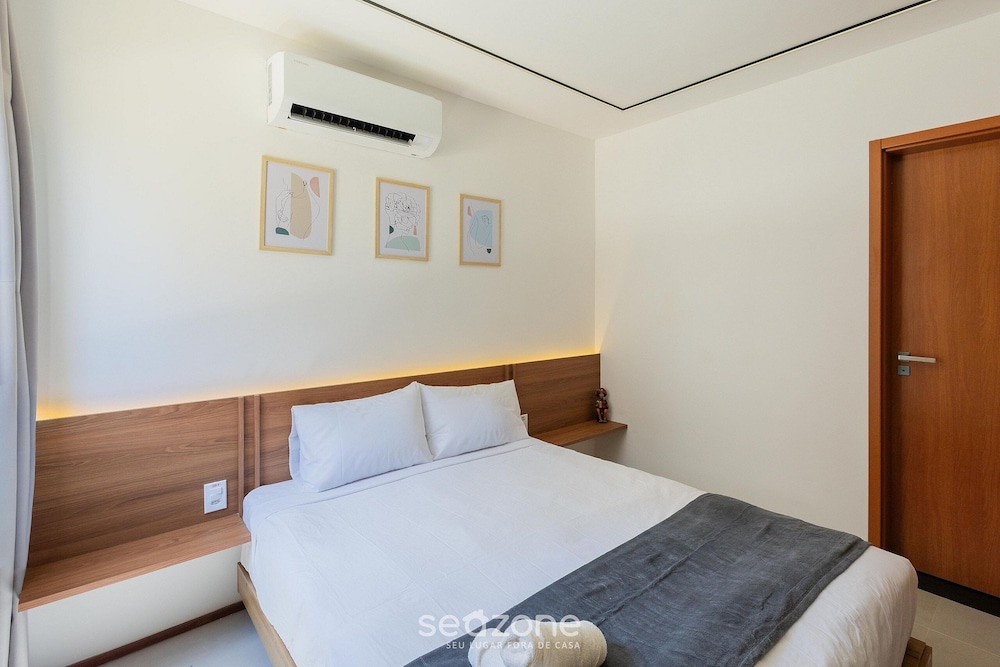 Apartments in Condo With Pool in Front of the Beach - NVB