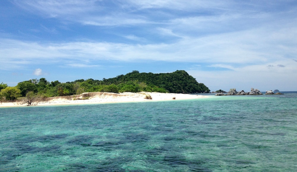 Isla Expeditions