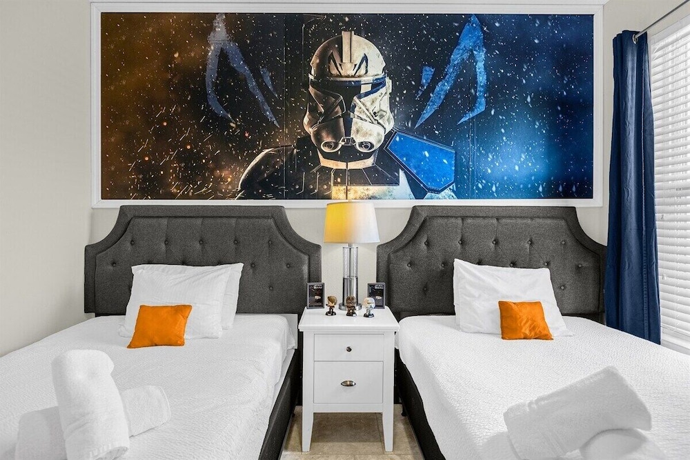 Solterra Swanky