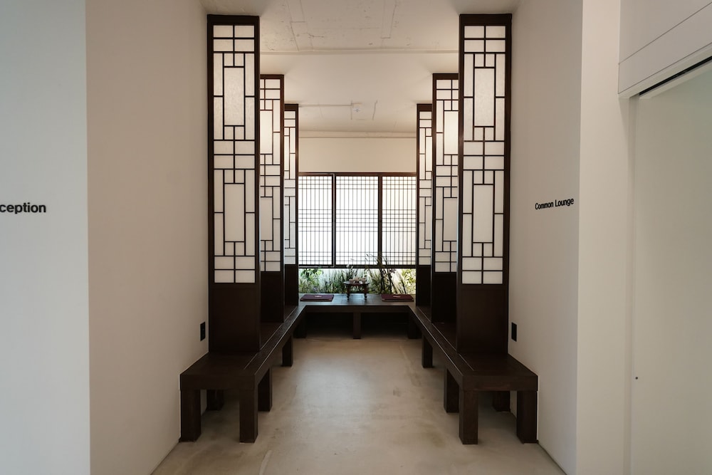 D.A.L Premium Capsule Hotel