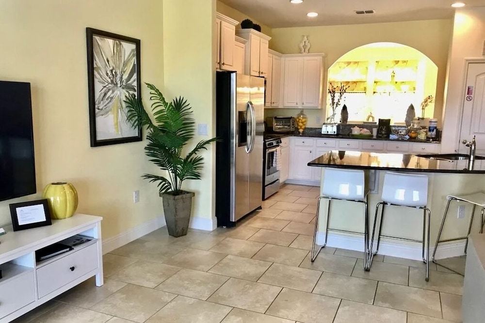 Solterra 6Br Retreat W/ Lazy River & Water Slide