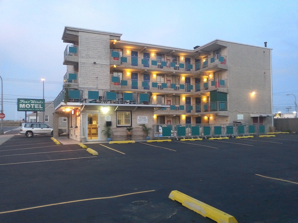 Four Winds Motel