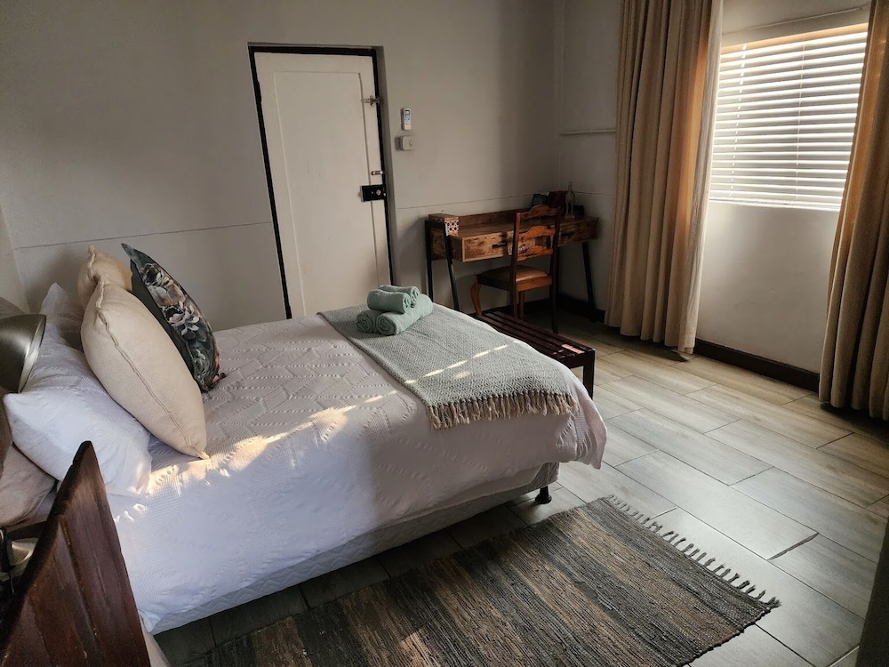Bezalel Estate Country House view 2