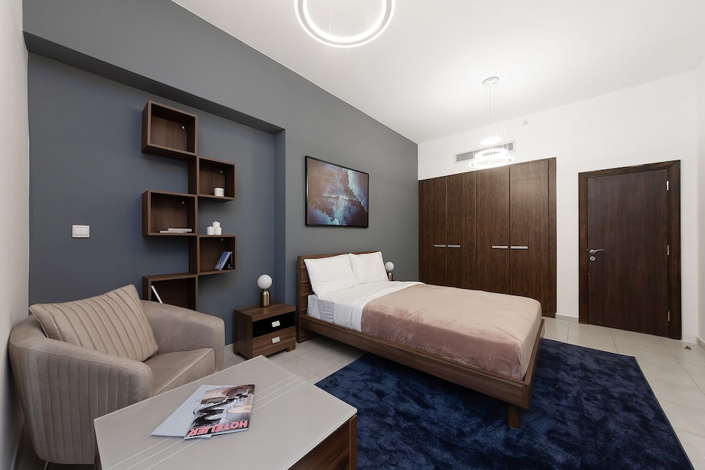 apartment executive tower