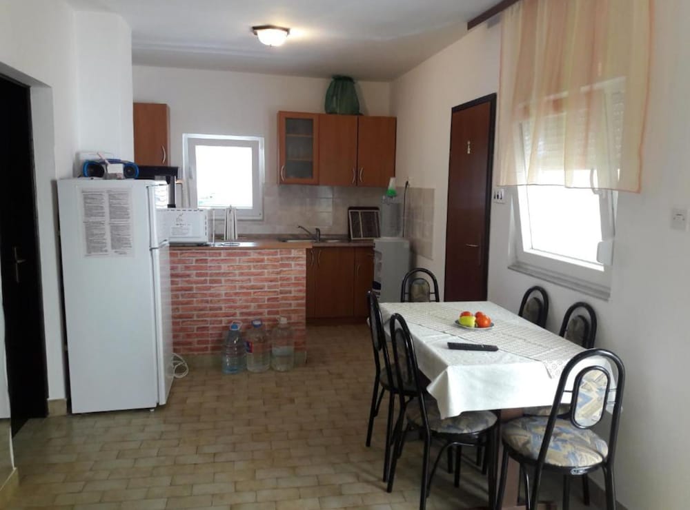 Charming Apartments Dokoza Vir