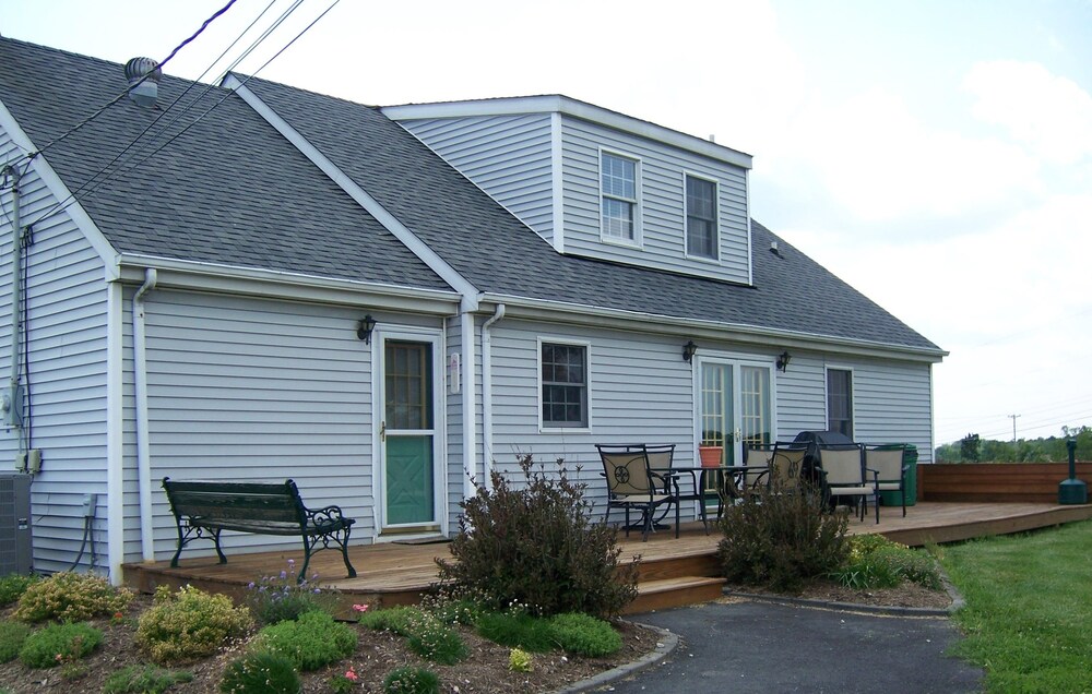 Elk Creek Lodging