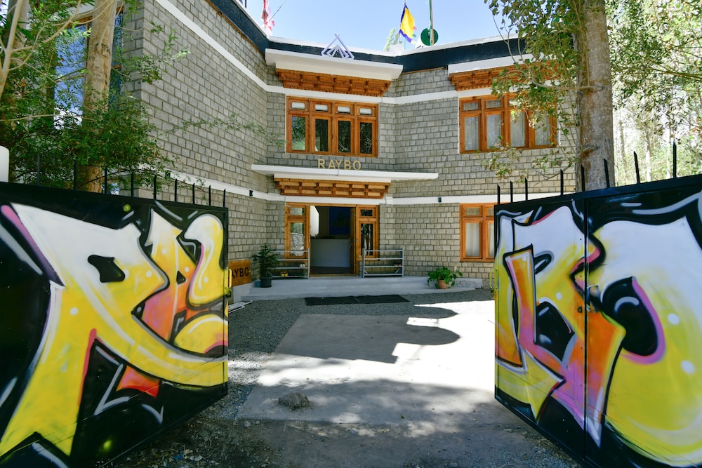 Photo 6