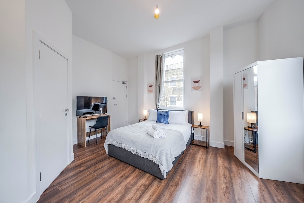 Camberwell High Spec 6-Studio Unit Block