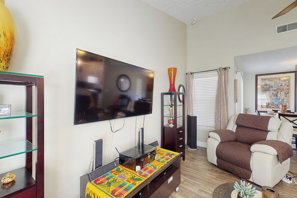 Dog-friendly Family Home w/ Patio & Fire Pit!