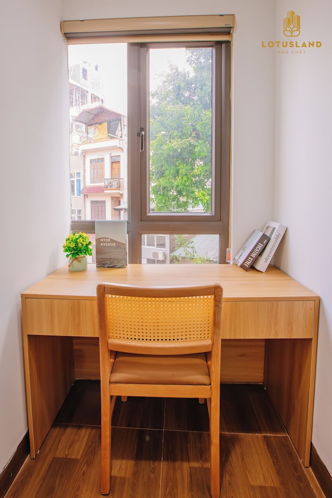 Lotus Land Apartment