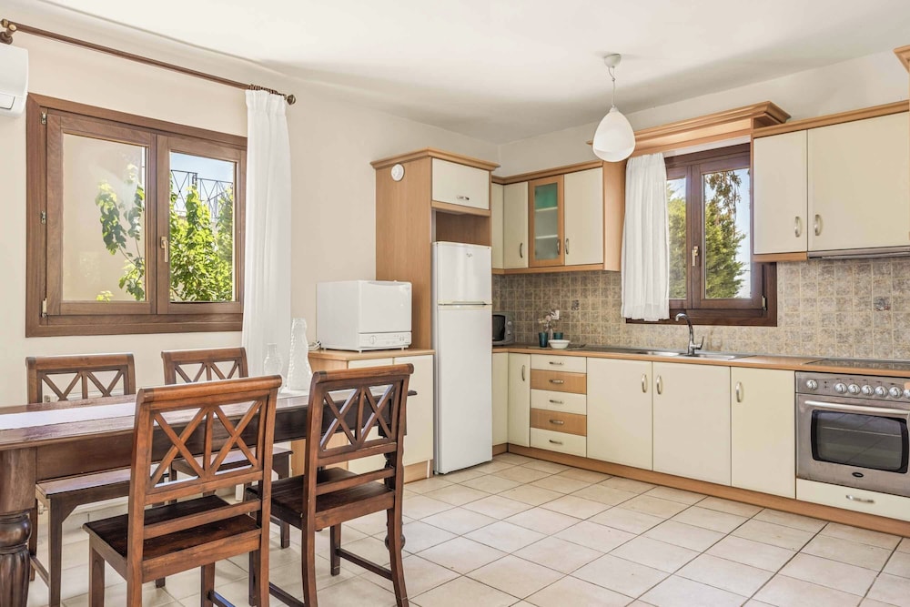 Villa Sarlata Sea View