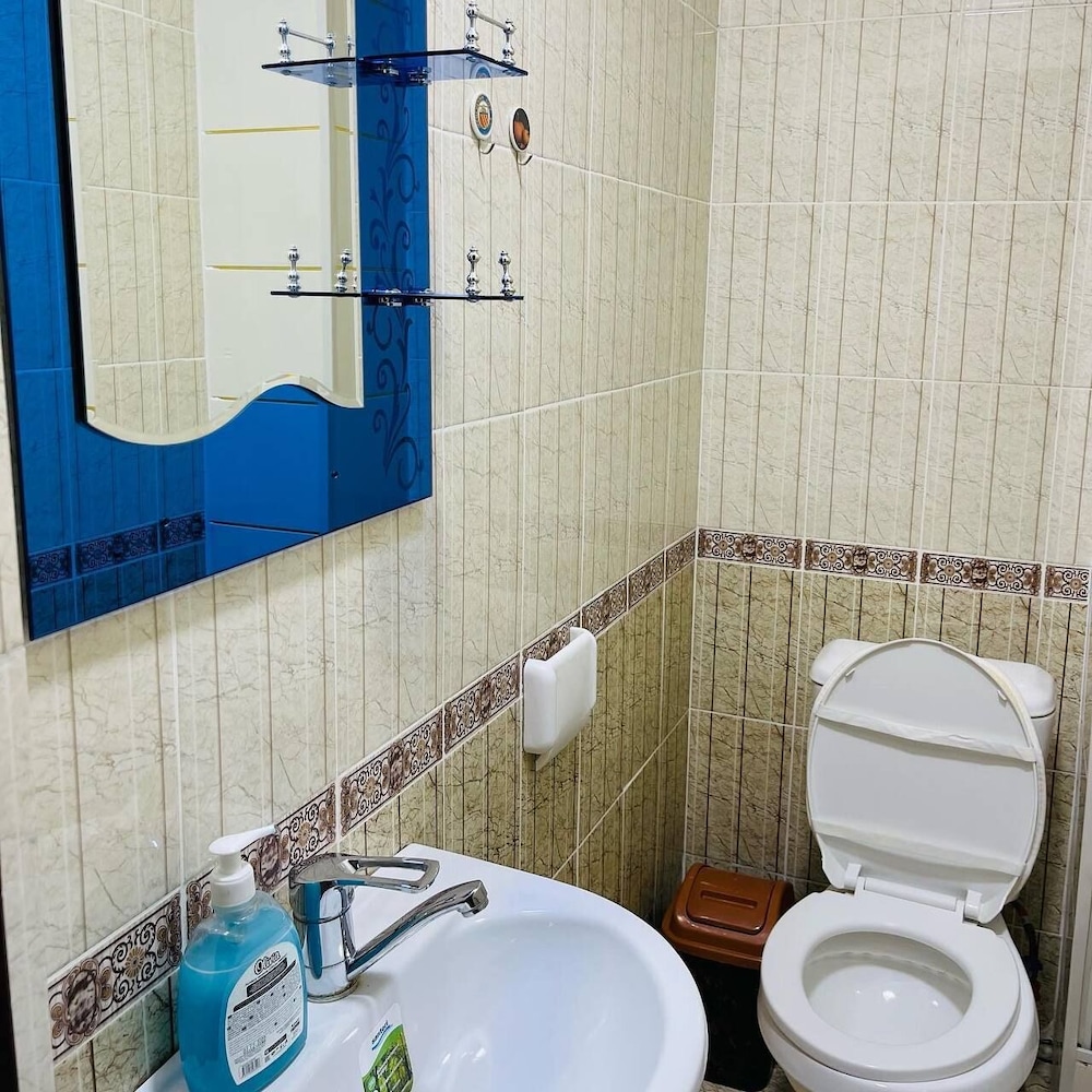 Fayzobod Guesthouse B&B