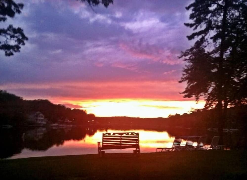 Lake Harmony Inn