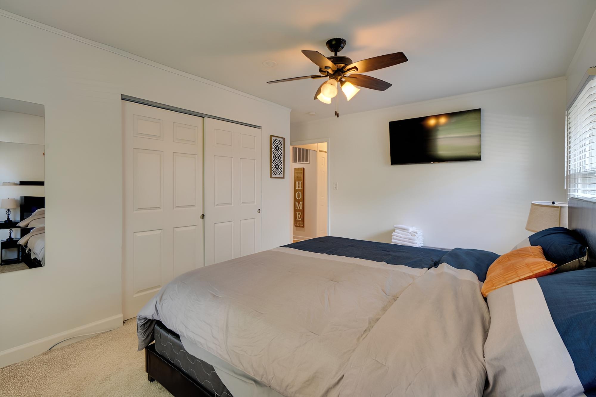 Bright Westchester Escape ~ 13 Mi to Downtown view 5