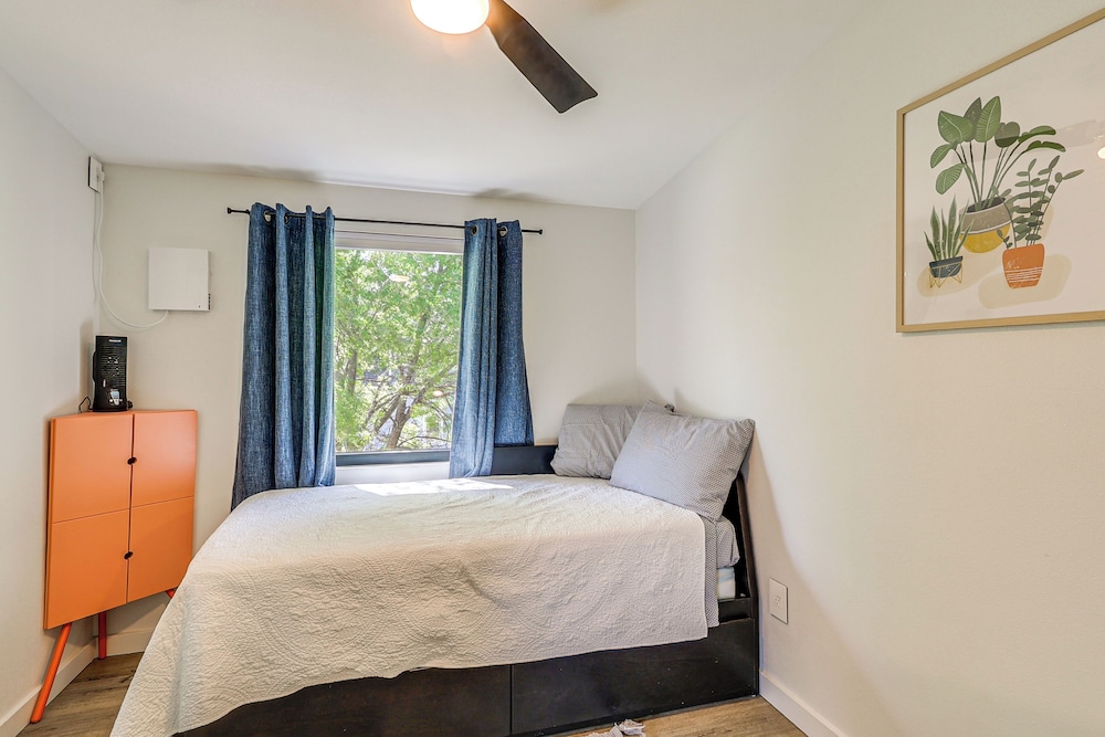 2 Blocks to Delano District: Modern Tiny Home!
