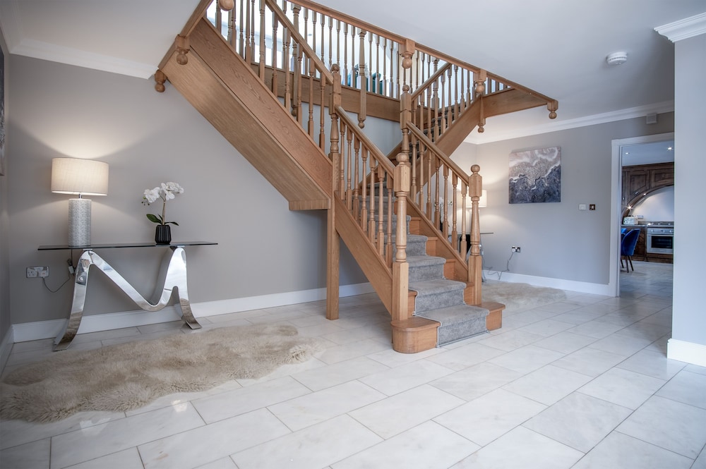 Knights Rest - 4 Bedroom - Princes Gate view 3
