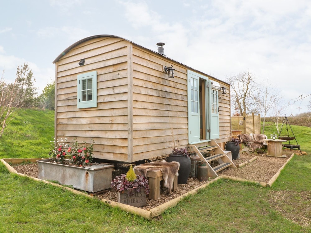 Herbie's Shepherds Hut at Shepherds Lodge