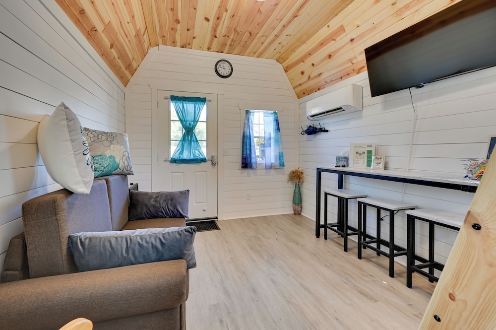 Steamboat Rock Cabin Near Trails & River!