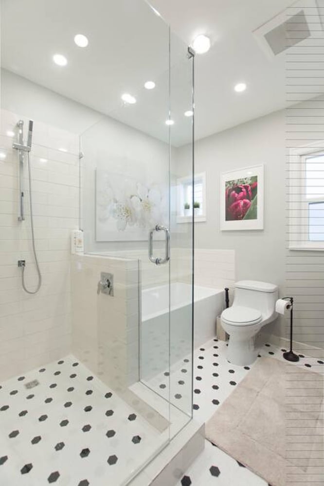 438 West 21st Beautiful 3 Bdrm Newly Reno d Home Cambie Area