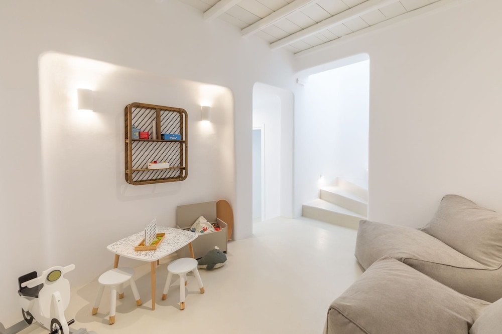 Renovated Luxury Oceanview Villa With Pool in Mykonos