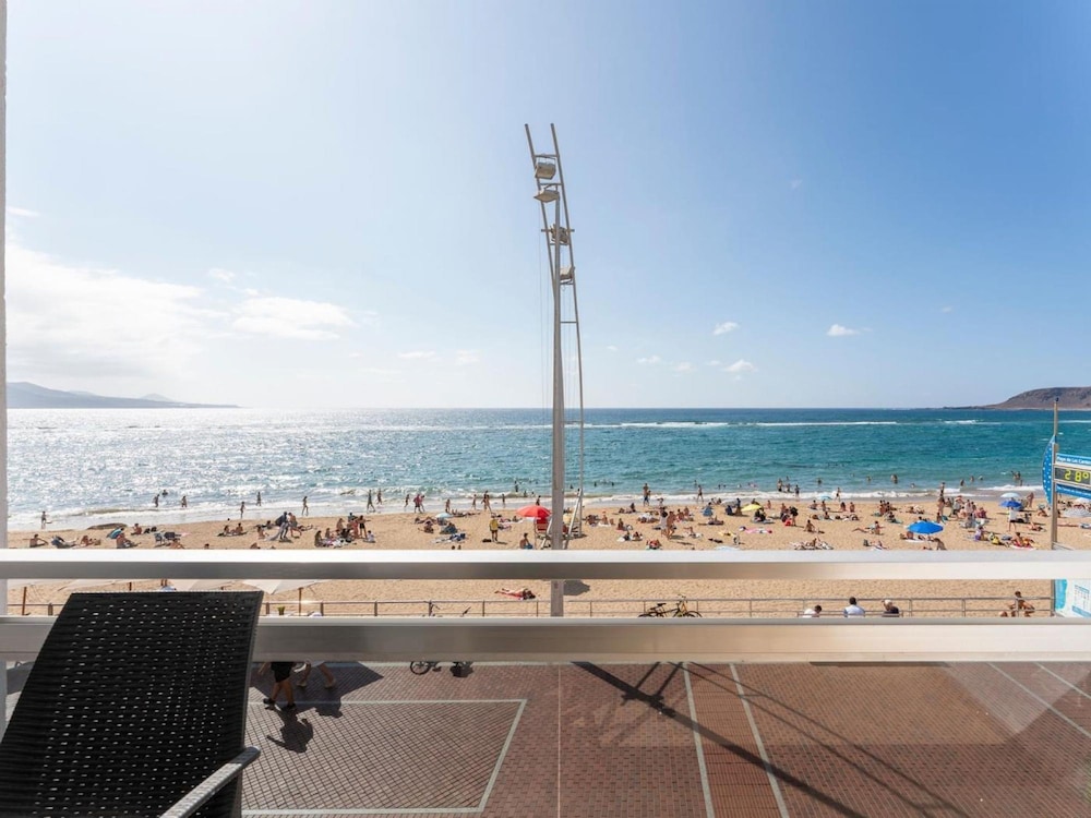 Loft on Las Canteras Beach Terrace sea Views Wifi