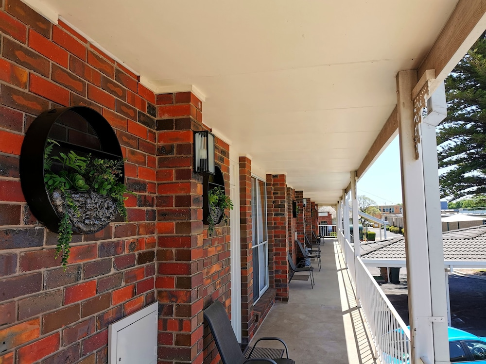 Townhouse Motor Inn