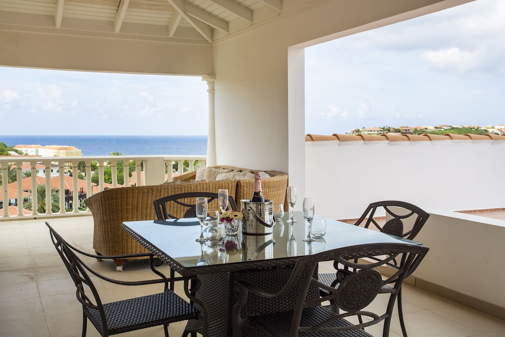 Blue Bay Apartments