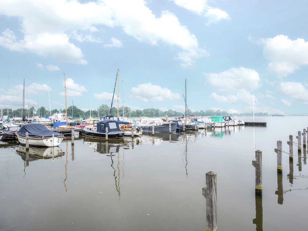 Houseboat at Marina With Lake Views view 5