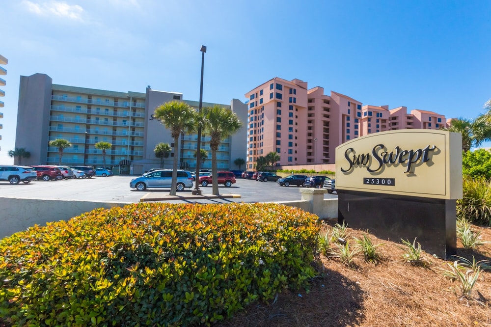 Hotel Sunswept Condos by Hosteeva - Image 1