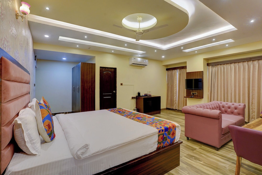 FabHotel Prime SN Blue