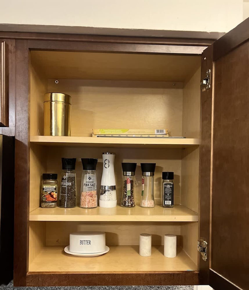 Luxurious Gem Near Disney Workspace Movie Room