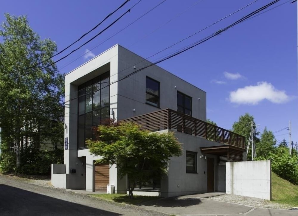 Asanagi Studio by Hokkaido Tracks - Image 2