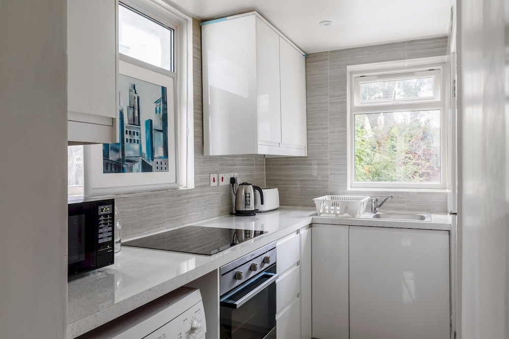 Stylish 1-bedroom Brand new Flat in Marylebone view 5
