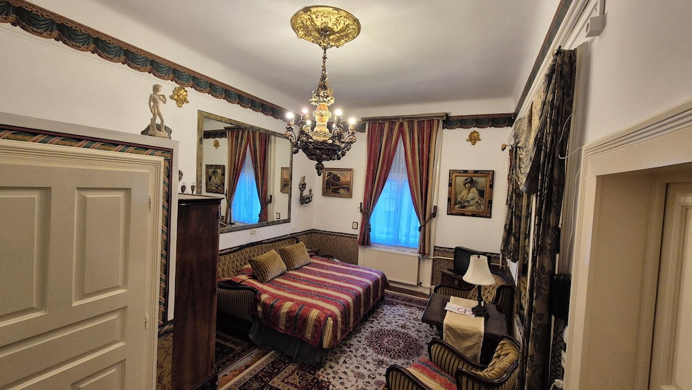 Imre Guest House