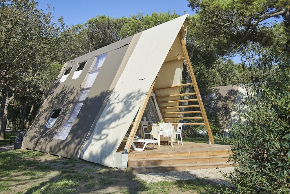 Baia Domizia Camping Village