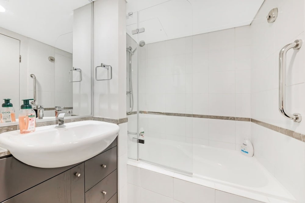 Metawise Sydney CBD Haymarket 2bed Apartment