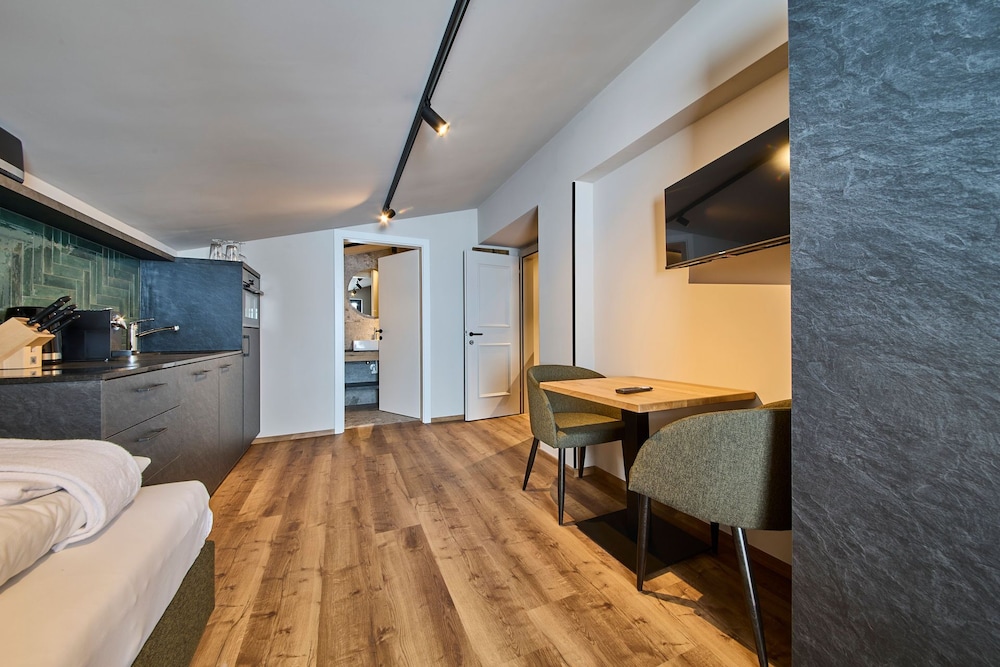 MiLa Apartments