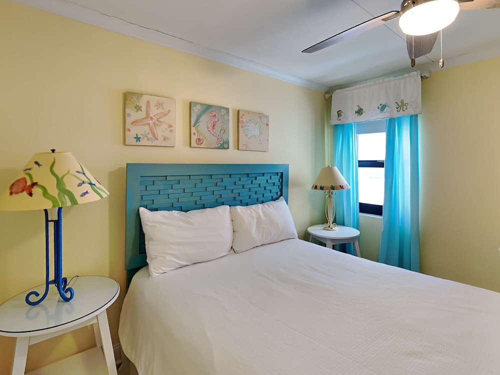 Ocean Breeze West by Southern Vacation Rentals