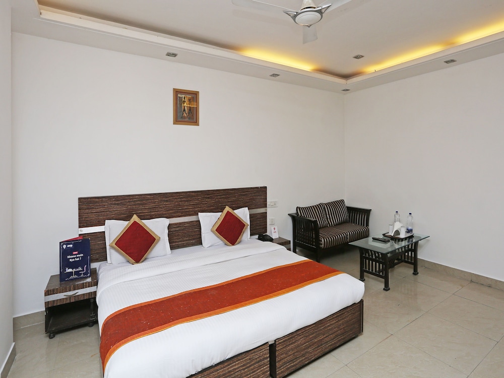OYO 10257 Hotel Lotus Park