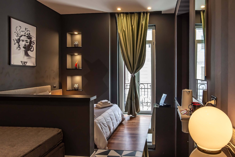 Gram Suites