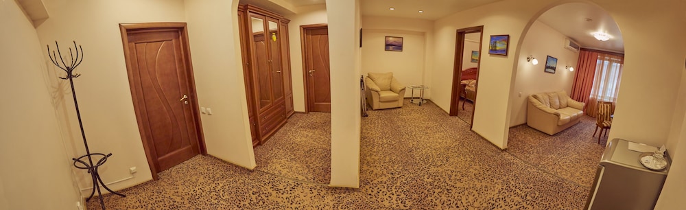 Le Vashoff Hotel