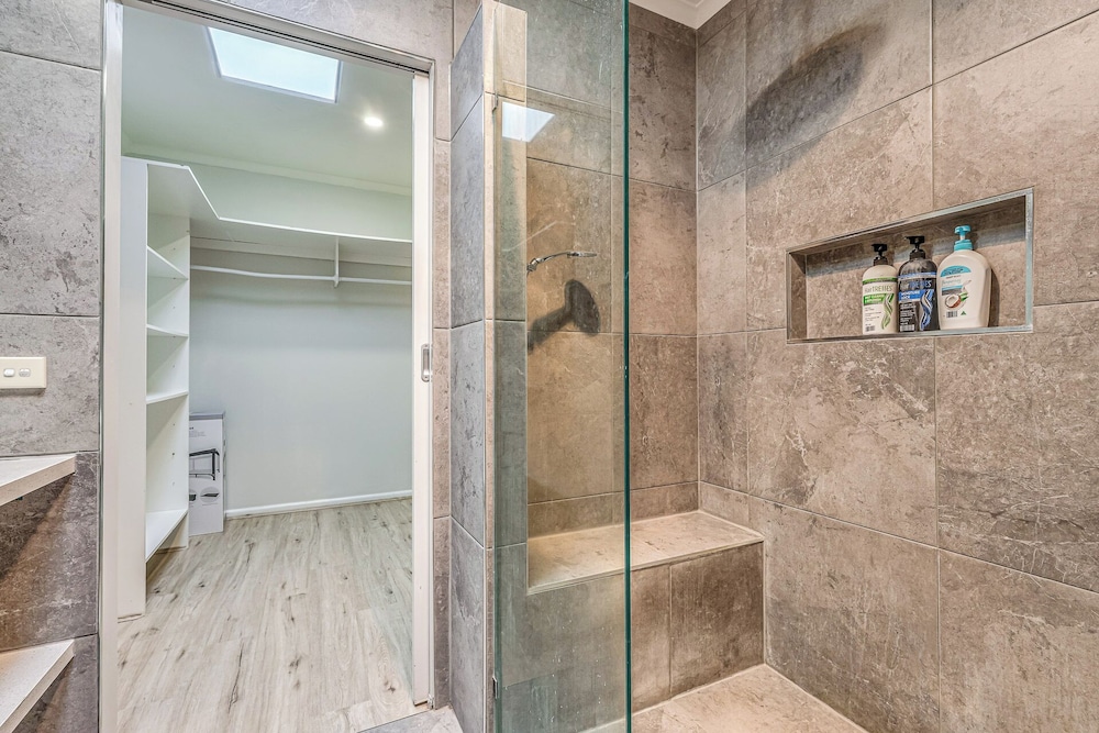 StayAU Gorgeous 5BR BBQ Home Geelong