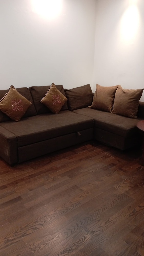 Luton Excellent 1 bed Apartment With Living Room