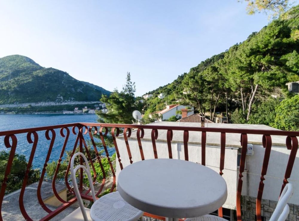 Guest House Sobra 38