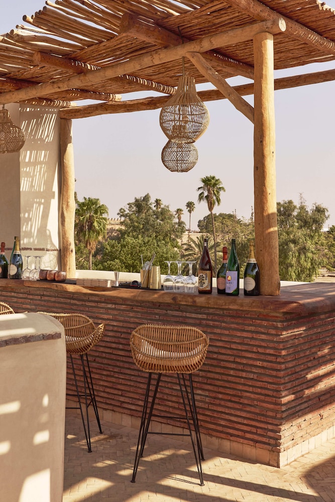 Nobu Riad