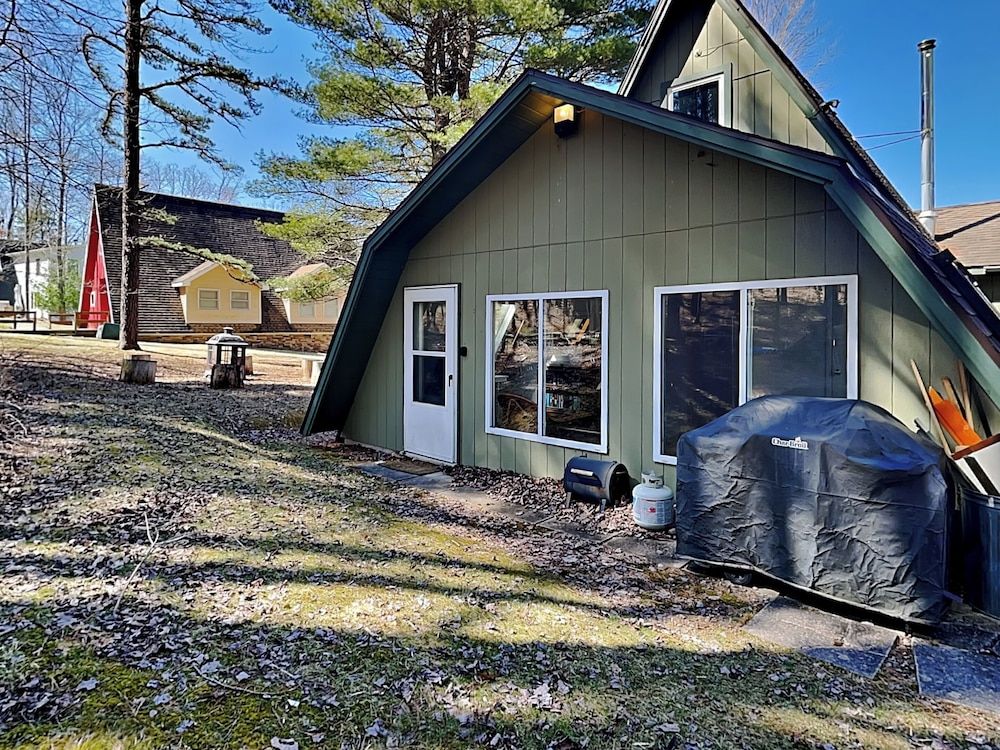 Lil' Cove in Paradise by Taylor Made Deep Creek